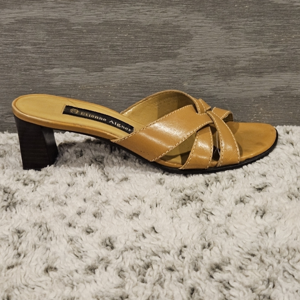 Etienne Aigner SZ 5.5 Tan Leather Open Toe Slip On 2.5" Heel Sandal Shoe - Picture 12 of 12